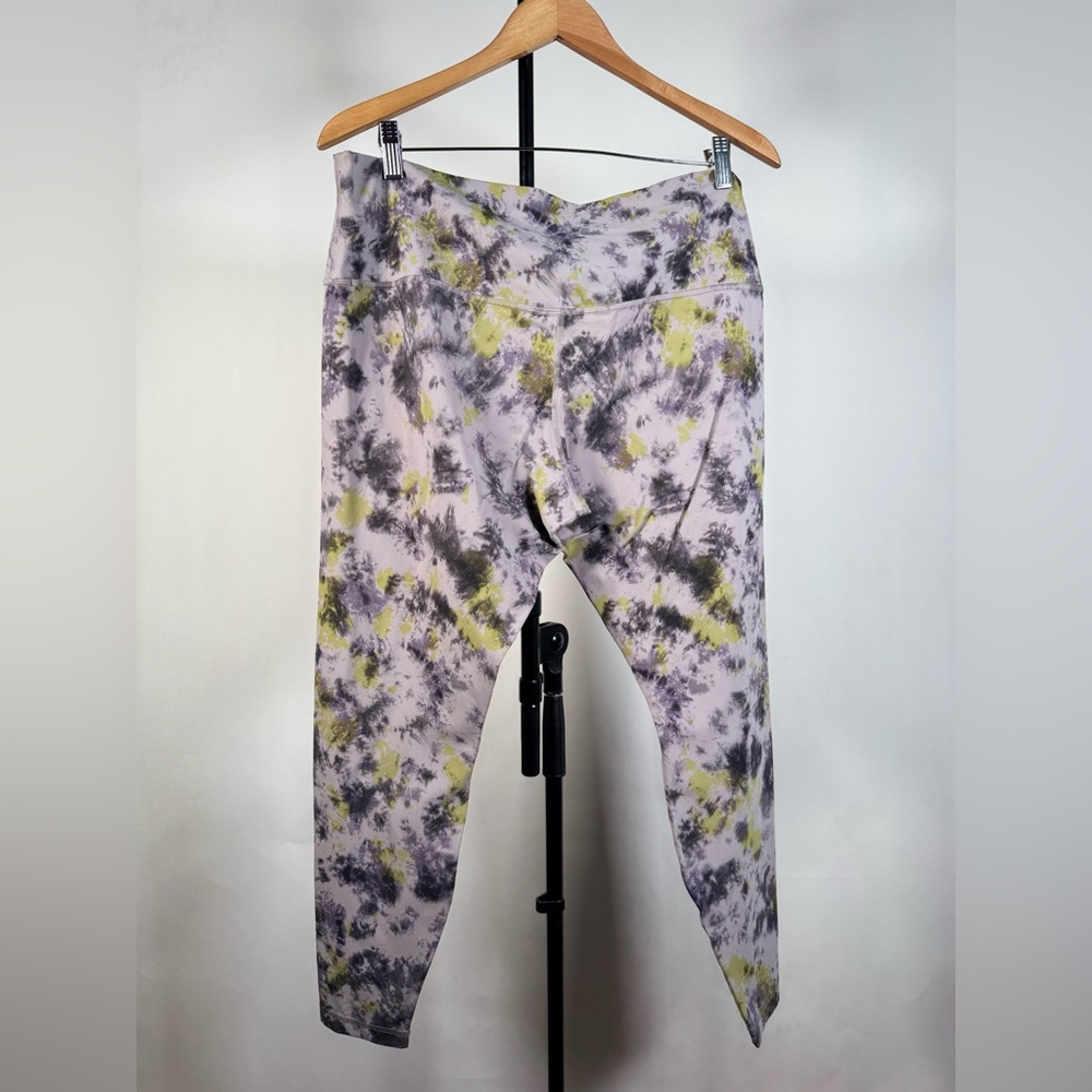 NWOT Lululemon Align High-Rise Pant 28"
Radial Tie Dye Mauve Grey Multi - Picture 6 of 9